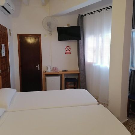 Hostal Pepe San Ferrán de ses Roques Exterior foto