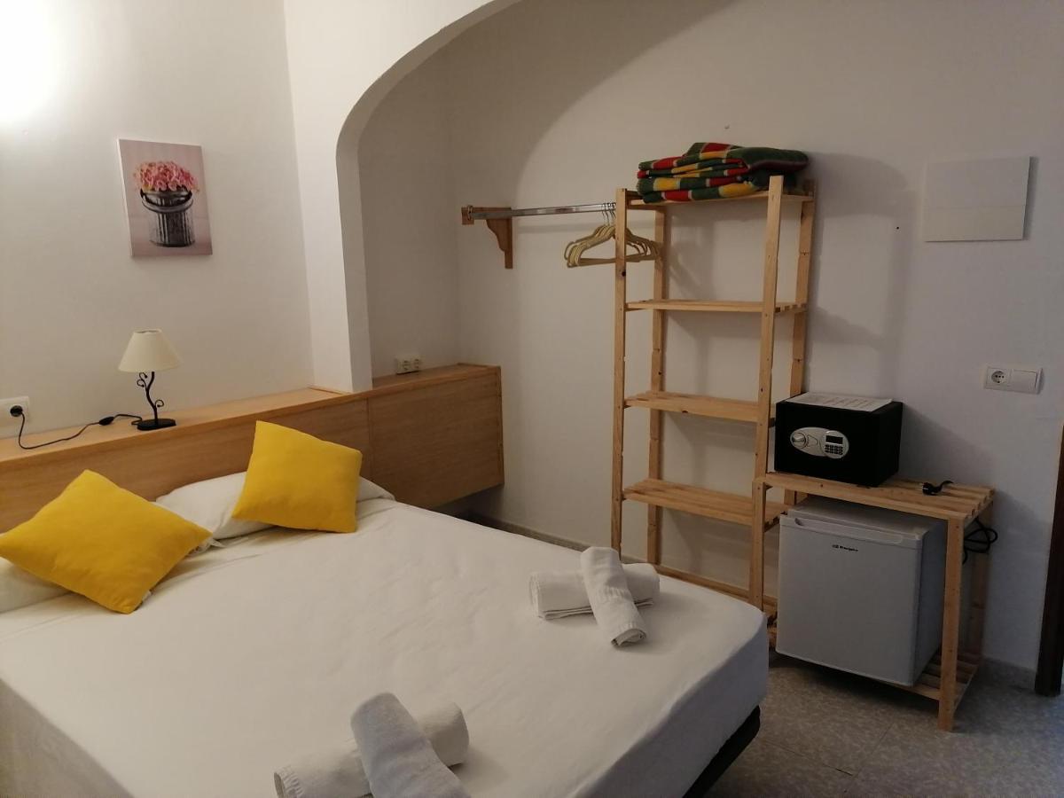 Hostal Pepe San Ferrán de ses Roques Exterior foto
