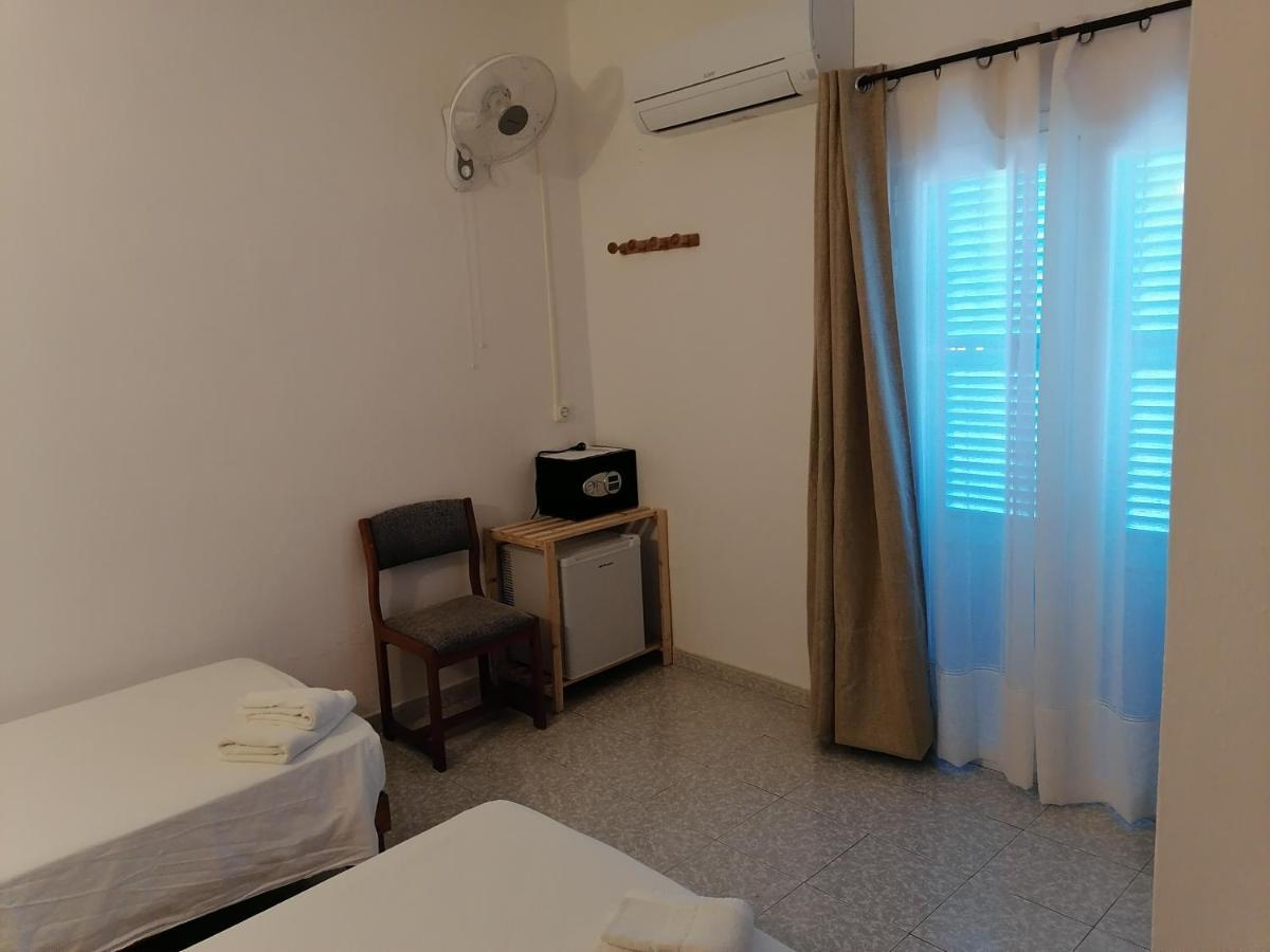 Hostal Pepe San Ferrán de ses Roques Exterior foto