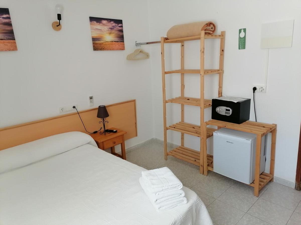 Hostal Pepe San Ferrán de ses Roques Exterior foto