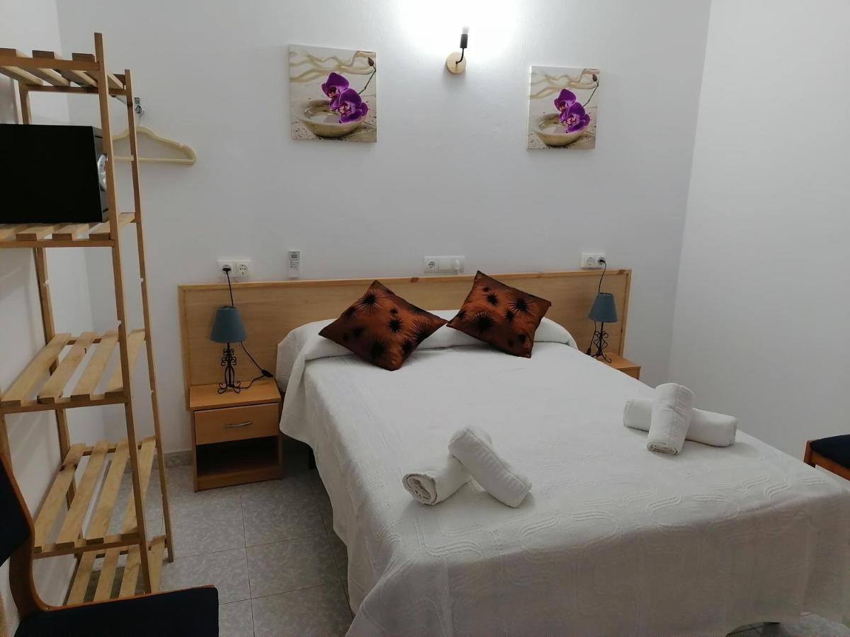 Hostal Pepe San Ferrán de ses Roques Exterior foto
