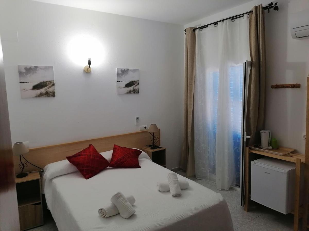 Hostal Pepe San Ferrán de ses Roques Exterior foto